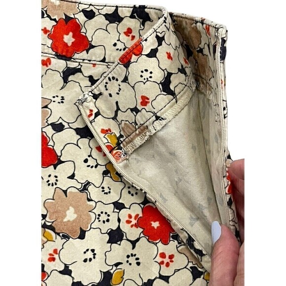 LOFT Mini Cotton Skirt Beige & Red Ditsy Floral, red and tan size 8 - Picture 13 of 14